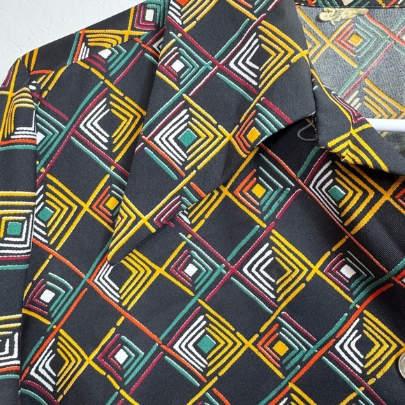 Vintage 70's Disco Shirt Top Womens Size M/L Black Print Button Up Mod Dagger - Picture 7 of 7